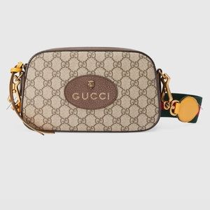 Neo Vintage GG Supreme messenger bag. Gucci bag for women. Brand new.